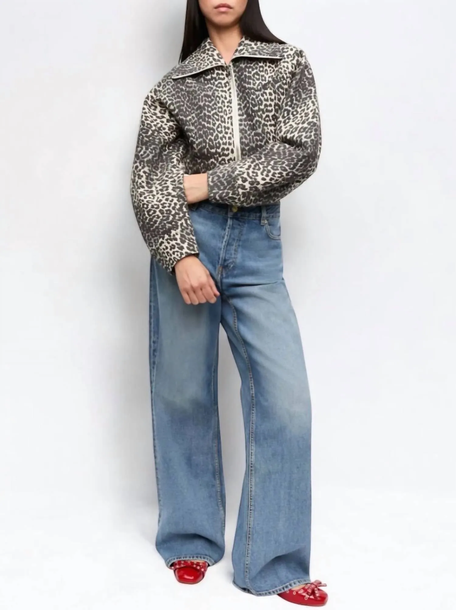 Curve Sleeve Jacket