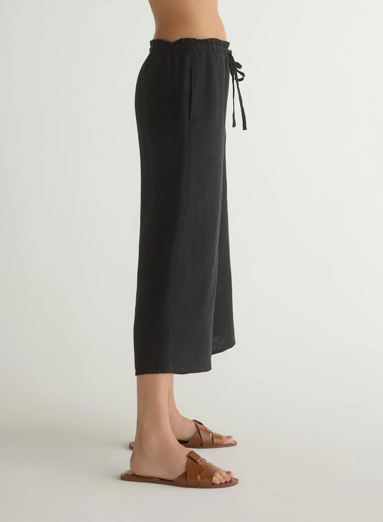 RUFFLE WAIST WIDE LEG CROP