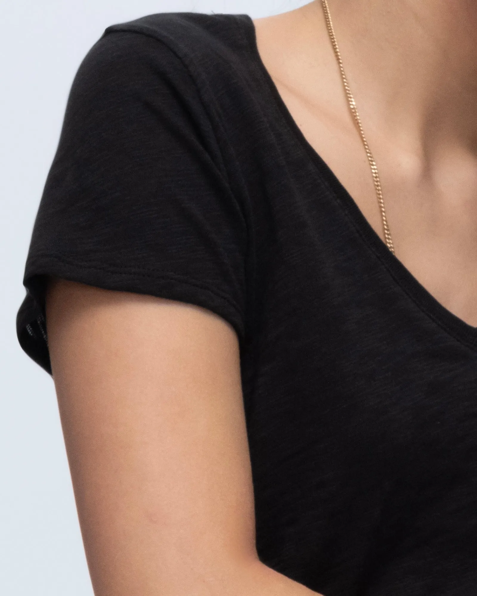 Slub Jersey Schoolboy V-Neck Tee - Black